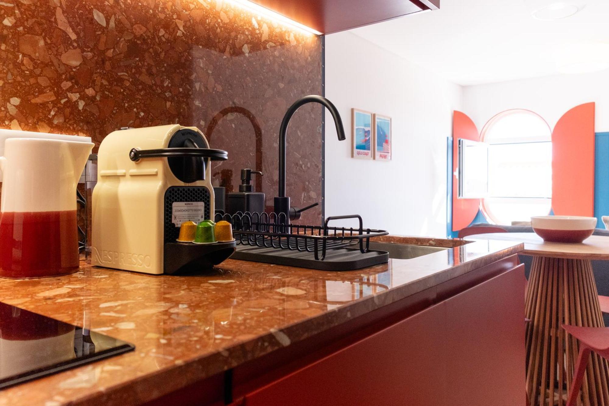 Feel Nazare - Boat House Apartment ภายนอก รูปภาพ
