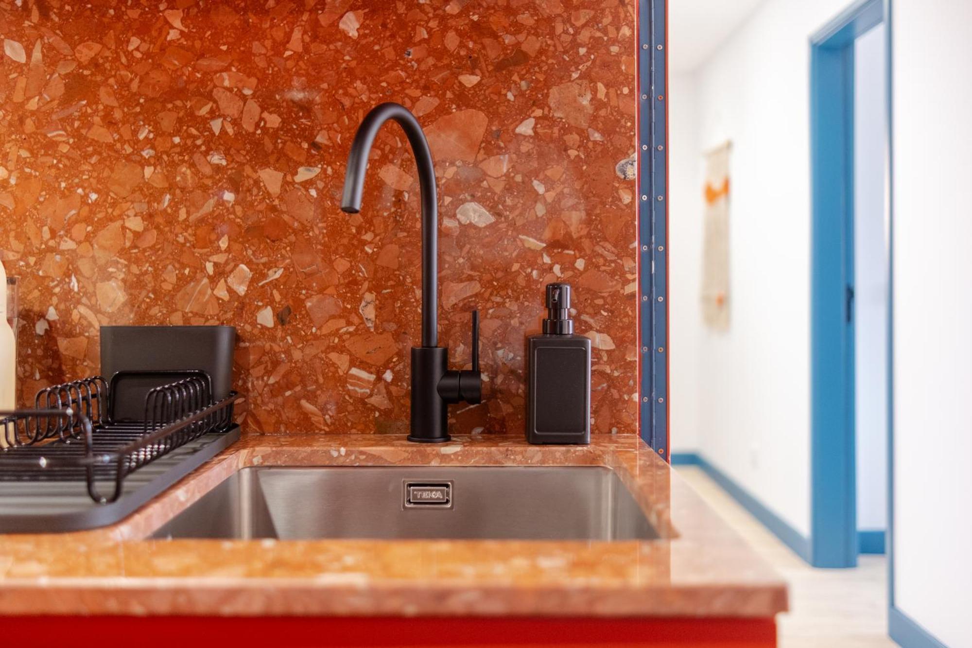 Feel Nazare - Boat House Apartment ภายนอก รูปภาพ